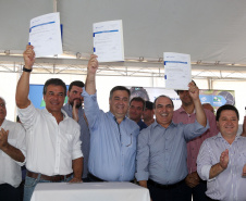 Apucarana comemora 73 anos de emancipação política e recebe obras e veículos do Governo do Paraná