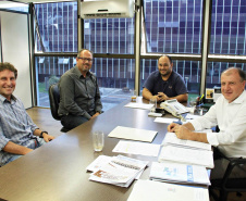 A população se insere no processo de desenvolvimento do município