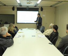Analistas de sistema do Paranacidade recebem treinamento especial para uso em Banco de Dados