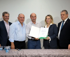 A governadora Cida Borghetti anunciou nesta quinta-feira (19) uma nova sede para o hemonúcleo de Toledo, a reforma de 24 unidades de saúde do Oeste e a liberação de R$ 4,66 milhões para sete municípios da região