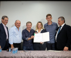 A governadora Cida Borghetti anunciou nesta quinta-feira (19) uma nova sede para o hemonúcleo de Toledo, a reforma de 24 unidades de saúde do Oeste e a liberação de R$ 4,66 milhões para sete municípios da região