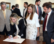 A governadora Cida Borghetti durante assinatura de convênios para municipios. - Curitiba/Pr, 24.04.2018 - Foto Jonas Oliveira/Governadoria
