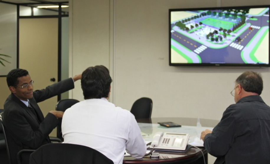 Ratinho Junior atende demandas dos municípios, uma delas de mais de uma década