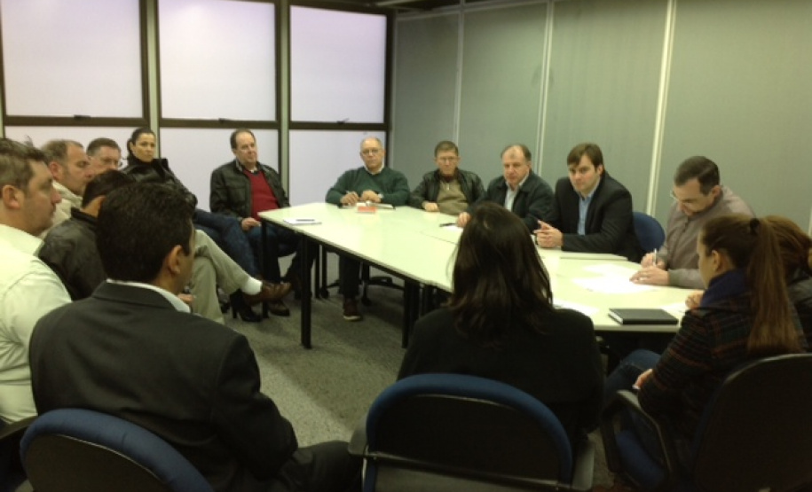 Reunião na SEDU agiliza processos dos 121 municípios que já aderiram ao PAM