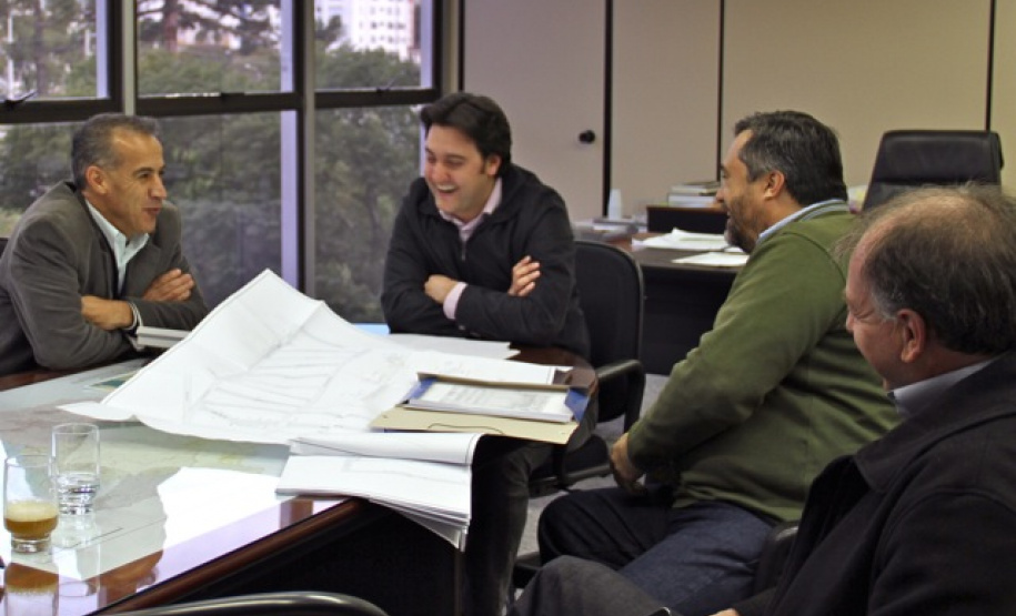 SEDU ajuda a zerar o déficit de pavimentação asfáltica em Apucarana