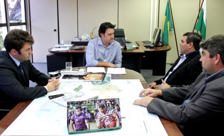 SEDU recebe demandas de mais de 40 prefeitos de diversas siglas e regiões do Paraná.