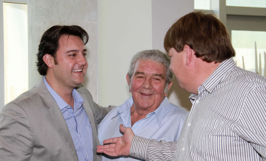 A força do Governo Municipalista do Paraná diminui dificuldades à população