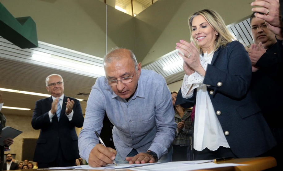 Araucária vai asfaltar ruas e construir centros de educação infantil