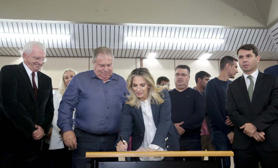 A governadora Cida Borghetti autorizou nesta terça-feira (08) convênios com Araucária, Contenda e Balsa Nova. Os valores somam $32 milhões de recursos a fundo perdido. Curitiba,08/05/2018 Foto:Jaelson Lucas / ANPr