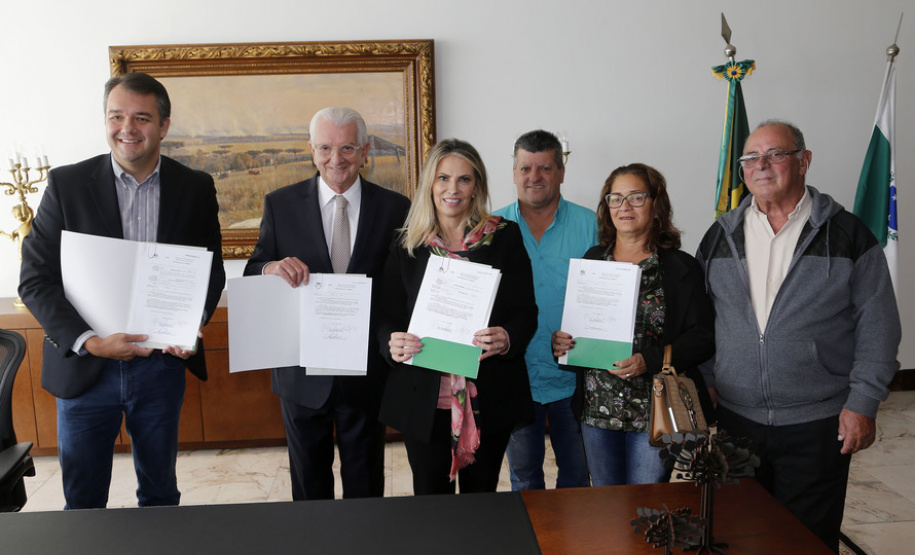 A governadora Cida Borghetti recebe prefeito de Guaratuba Roberto Cordeiro Justus. - Curitiba/Pr, 10 de maio de 2018 - Foto Jonas Oliveira/Governadoria