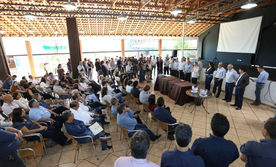 Governadora Cida Borghetti, em Maringá neste sábado (12), autoriza licitações para investimentos em municípios do Noroeste e Norte do Paraná, para obras de infraestrutura urbana e compra veículos e equipamentos. Maringá, 12/05/2018.Foto: José Fernando Ogura/ANPr