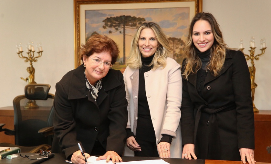 Governadora recebe a prefeita de Colombo, Beth Pavin e a deputada Maria Victória.Curitiba, 21/05/2018.Foto: José Fernando Ogura/ANPr