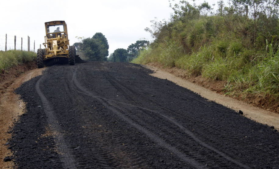 Obras Pavimentação ? Pavimentação de rodovia ? trecho de rodovia da PR 239 que será pavimentado pelo Governo do Estado e que liga Pitanga a Mato Rico ? Foto Jorge Woll ? SEIL/DER
