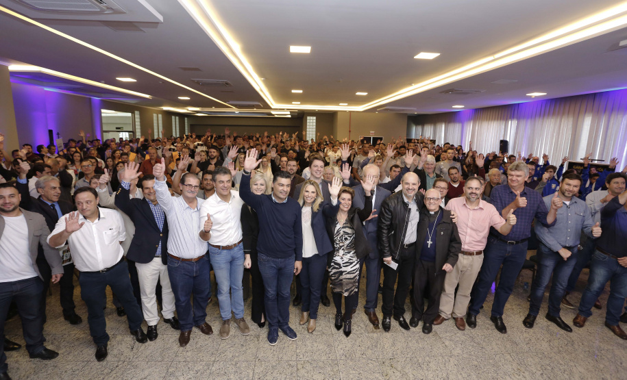 A governadora Cida Borghetti esteve em Ponta Grossa, nos Campos Gerais, onde firmou convênios para investimentos nos municípios da região