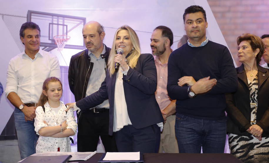 A governadora Cida Borghetti esteve em Ponta Grossa, nos Campos Gerais, onde firmou convênios para investimentos nos municípios da região