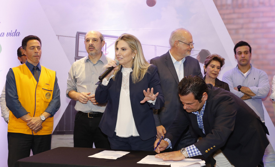 A governadora Cida Borghetti esteve em Ponta Grossa, nos Campos Gerais, onde firmou convênios para investimentos nos municípios da região