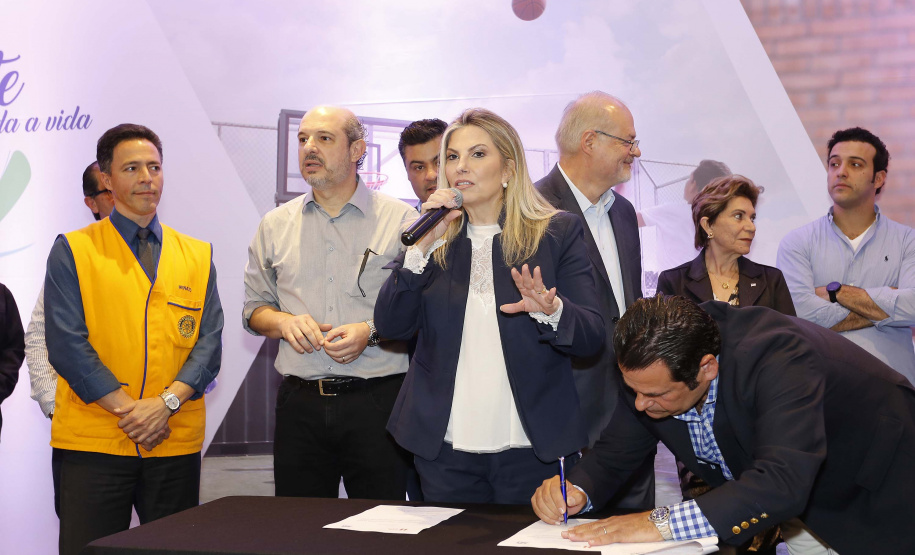 A governadora Cida Borghetti esteve em Ponta Grossa, nos Campos Gerais, onde firmou convênios para investimentos nos municípios da região