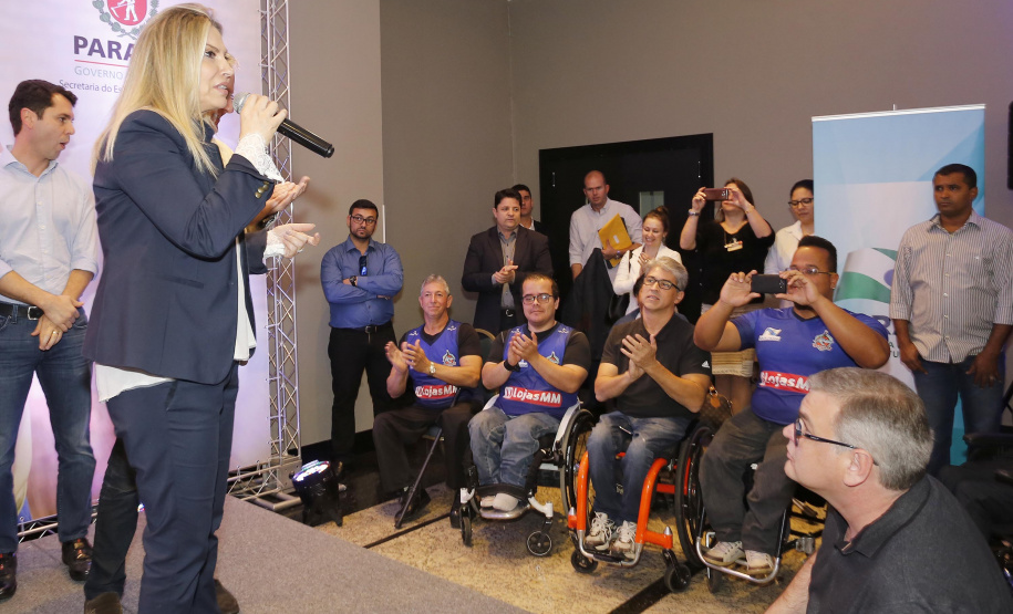 A governadora Cida Borghetti esteve em Ponta Grossa, nos Campos Gerais, onde firmou convênios para investimentos nos municípios da região