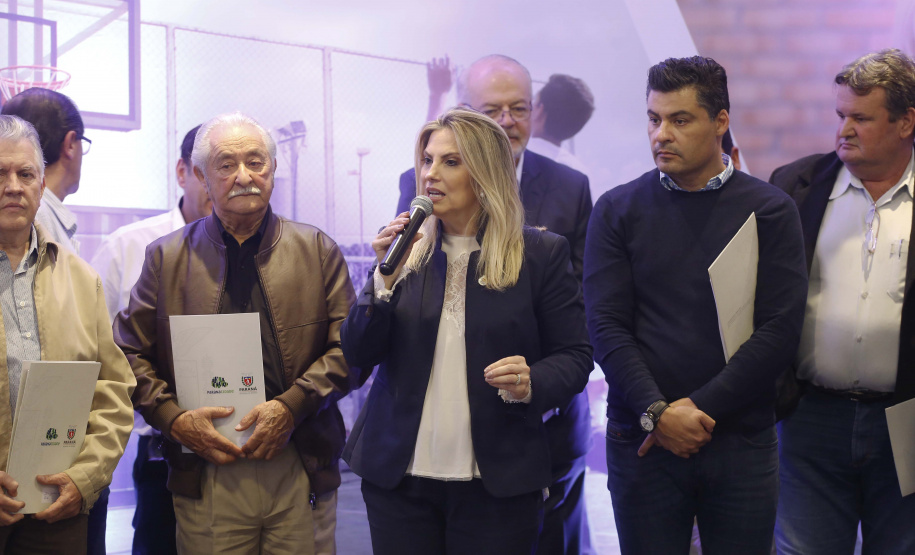 A governadora Cida Borghetti esteve em Ponta Grossa, nos Campos Gerais, onde firmou convênios para investimentos nos municípios da região