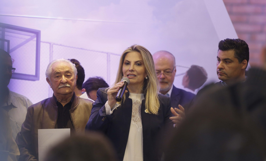 A governadora Cida Borghetti esteve em Ponta Grossa, nos Campos Gerais, onde firmou convênios para investimentos nos municípios da região