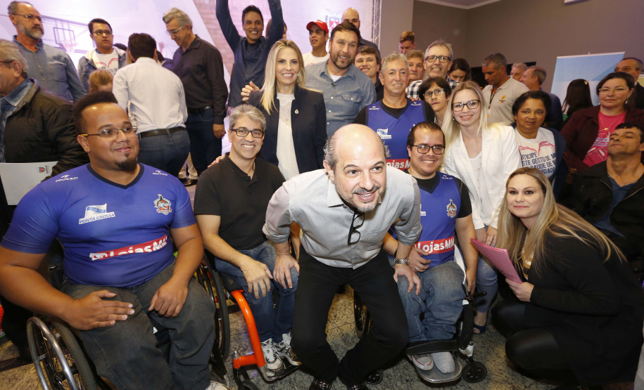 A governadora Cida Borghetti esteve em Ponta Grossa, nos Campos Gerais, onde firmou convênios para investimentos nos municípios da região