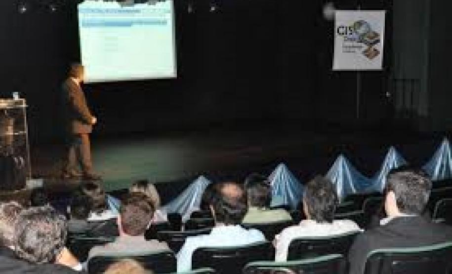 Programa SEDU/Paranacidade Interativo é exibido no “Gis Day”, em Pinhais