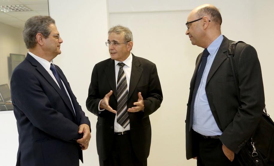 Secretário estadual do Desenvolvimento Urbano, Silvio Barros recebe técnicos do Ministério das Cidades.  Curitiba, 06/11/2018  -  Foto: Jaelson Lucas/ANPr