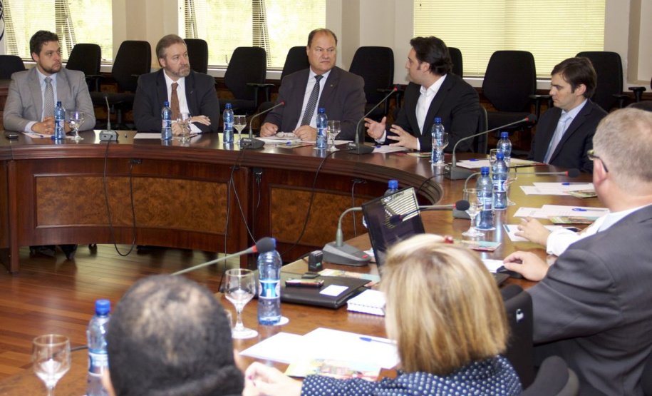 FIEP convida Ratinho Junior para falar em “momento histórico” de lançamento de Cartilha