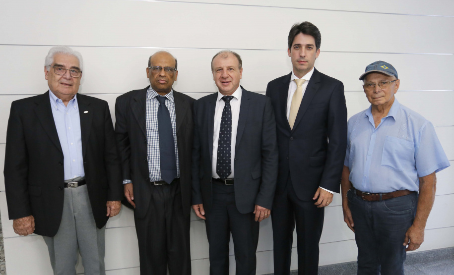 Posse do Conselho de Administração do Serviço Social Autônomo Paranacidade. Tomaram posse os secretários João Carlos Ortega, secretário do Desenvolvimento Urbano; René de Oliveira Garcia Júnior, secretário da Fazenda e Valdemar Bernardo Jorge, secretário do Planejamento.  ? Curitiba, 02/01/2019  -  Foto: Arnaldo Alves/ANPr