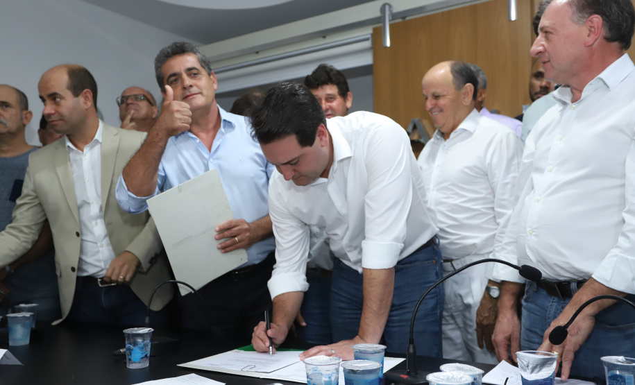 Nove municípios investem R$ 5,39 milhões em obras e equipamentos