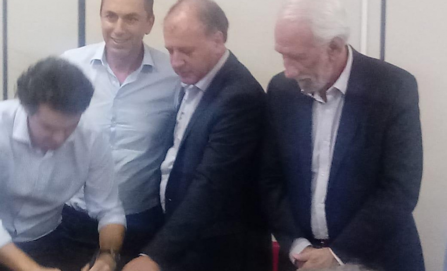 Piana e Ortega visitam ExpoViviva e entregam licitações beneficiando a população de  municípios do Sudoeste