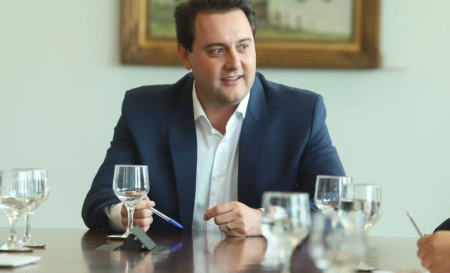 Governador sanciona lei que reduz estrutura do Estado