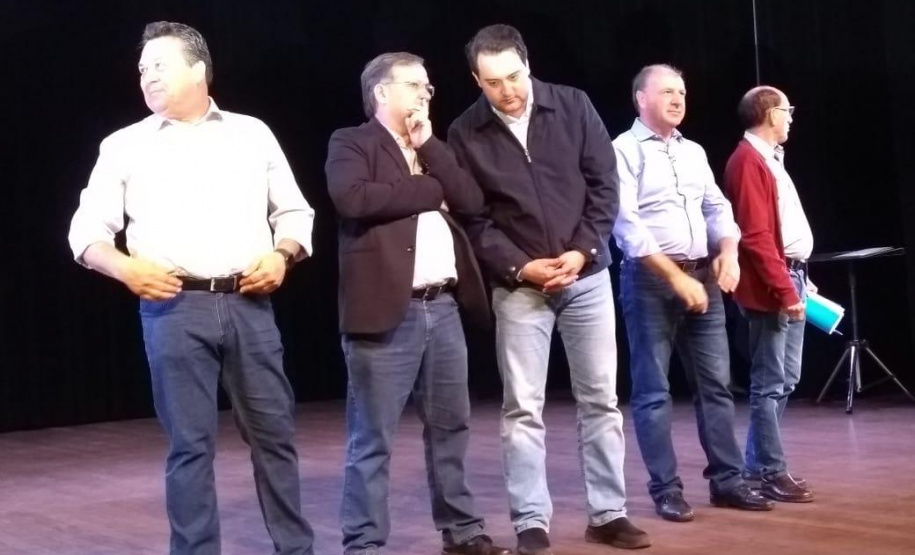 Governador confirma investimentos de R$ 8 milhões em 12 municípios no Noroeste do PR