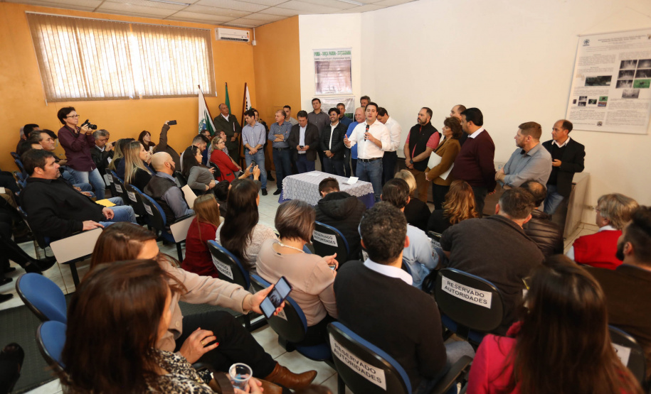 Governo repassa R$ 25,4 milhões para 14 municípios do Centro-Sul do Paraná