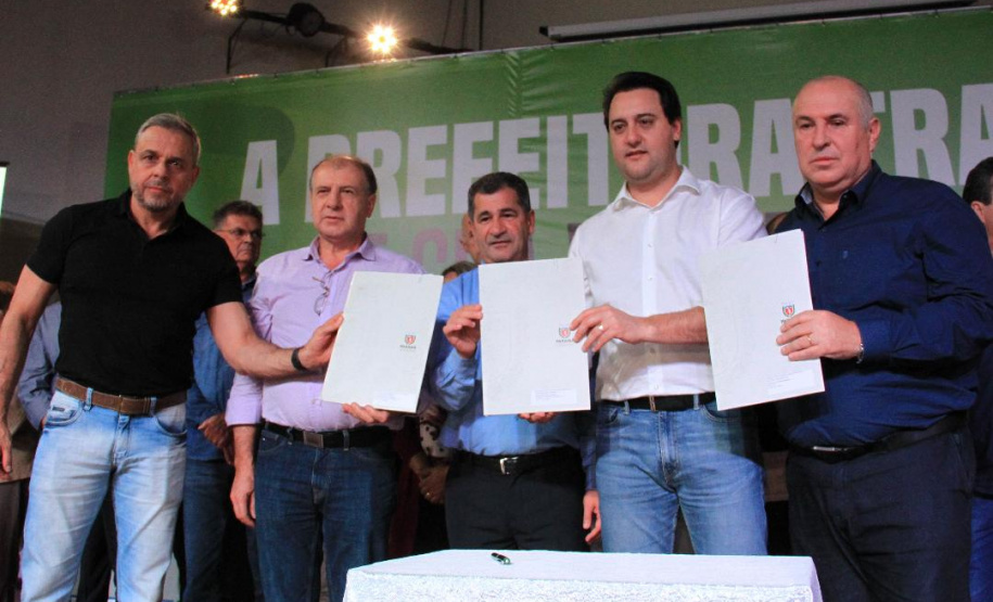 População de São José dos Pinhais recebe benefícios do Governo do Paraná no valor de quase R$ 27 milhões