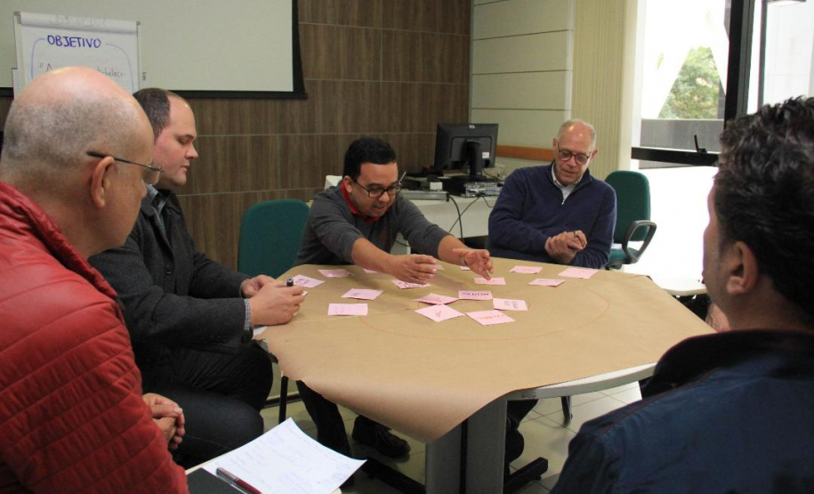 Grupo de Trabalho sobre Mobilidade Elétrica realiza um Workshop no Palácio das Araucárias