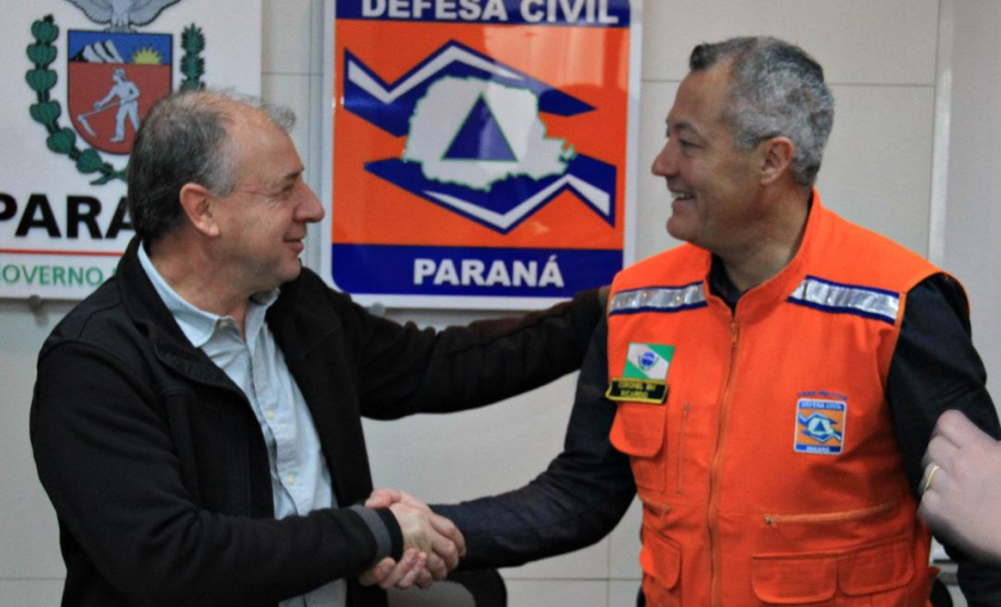 Ortega visita a Coordenadoria Estadual de Proteção e Defesa Civil do Paraná e elogia o trabalho