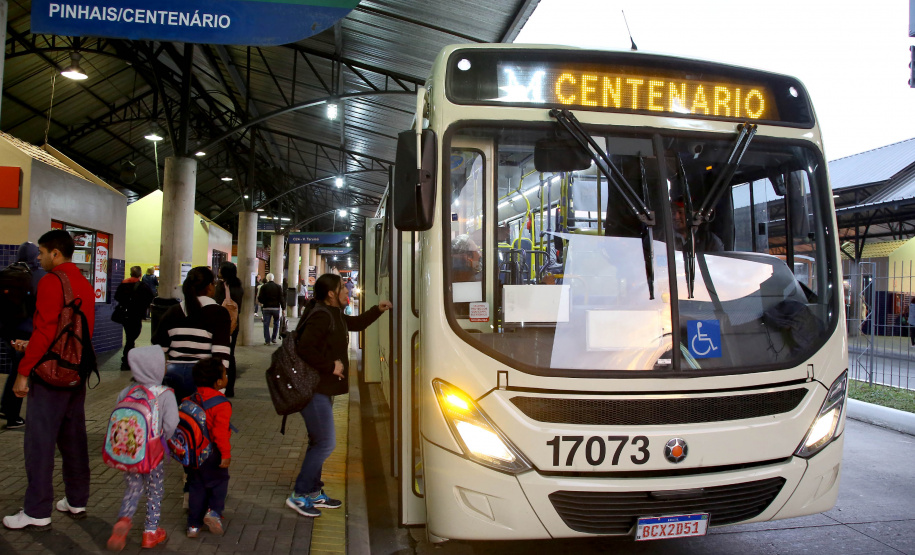 Pinhais ganha nova ligação de ônibus com Curitiba