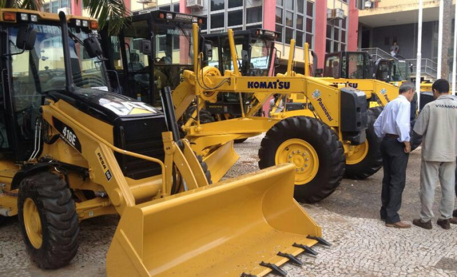 Paranavaí recebe maquinários no valor de mais de R$ 2,5 milhões Paranavaí recebe maquinários no valor de mais de R$ 2,5 milhões