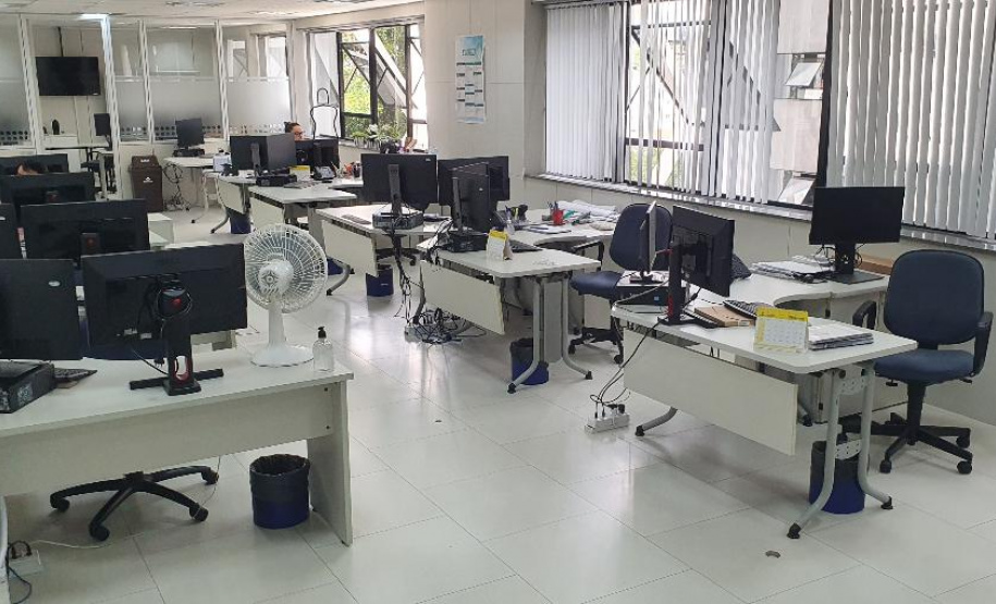 Decreto do governador esvazia espaços públicos para proteger a vida