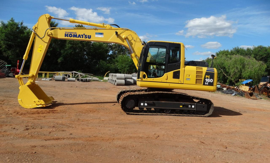 Trezentas Prefeituras recebem equipamentos Rodoviários e Veículos em benefício à população do Paraná