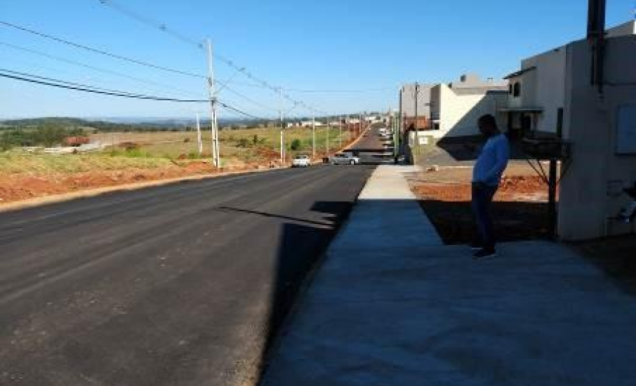 Municípios paranaenses recebem 1,4 mil quilômetros em pavimentação urbana