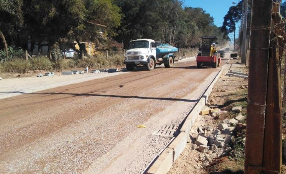 Municípios paranaenses recebem 1,4 mil quilômetros em pavimentação urbana
