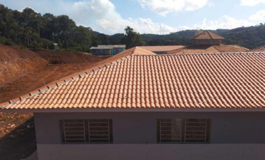 Governo do Paraná investe para melhorar ambiente e transporte escolar