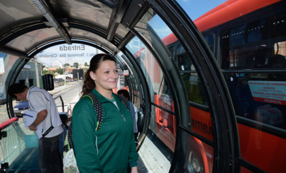 População recebe bem a pesquisa sobre origem e destino de passageiros, no transporte coletivo, diz coordenadora Vera Beznos da FIPE /USP