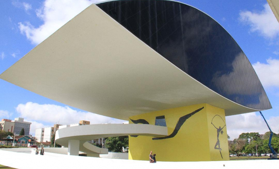 Obra do Paranacidade, o MON foi erguido em seis meses de trabalho ininterrupto