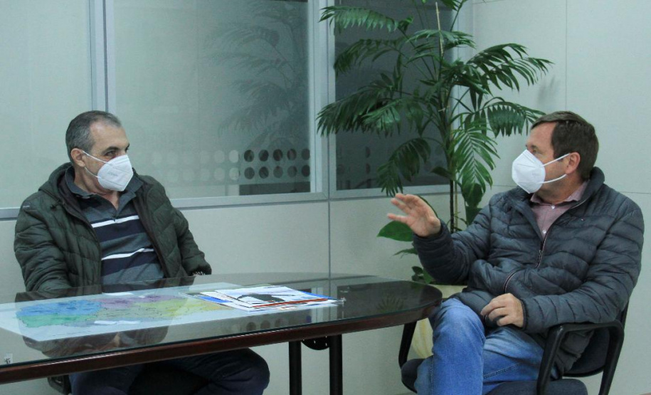 Cabrini recebe visita de representantes do CONFEA