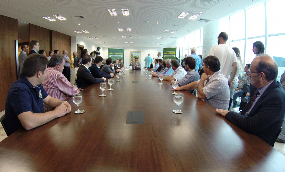 Programa “Meu Campinho” busca atrair crianças e adolescentes a novas oportunidades de vida