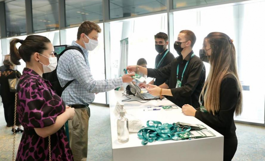 Em Dubai, Paraná lança Plataforma PARA Empresas se apresentarem a investidores