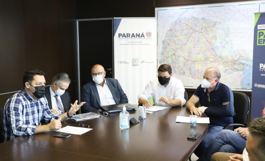 SEDU, Paranacidade e SEIL recebem Relatório de Impacto Ambiental da Nova Ferroeste